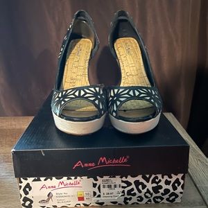 Anne Michelle Heels
